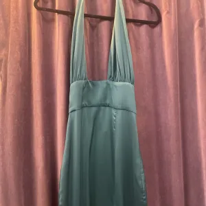 Beginning Boutique :Prom DRESSES 6
