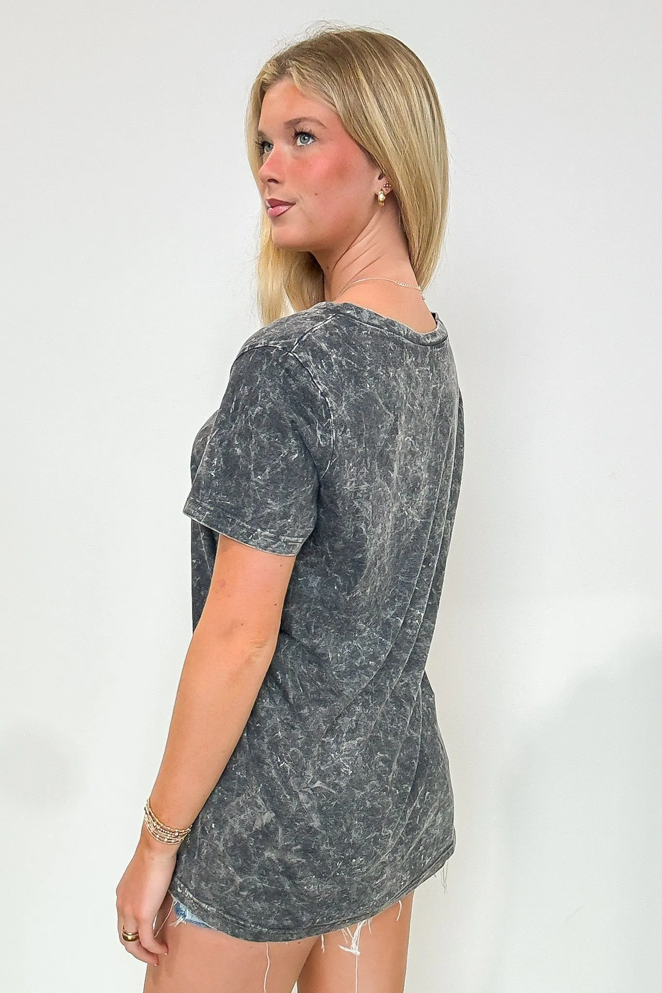 Edge of Casual Boyfriend Fit V-Neck Mineral Wash Tee