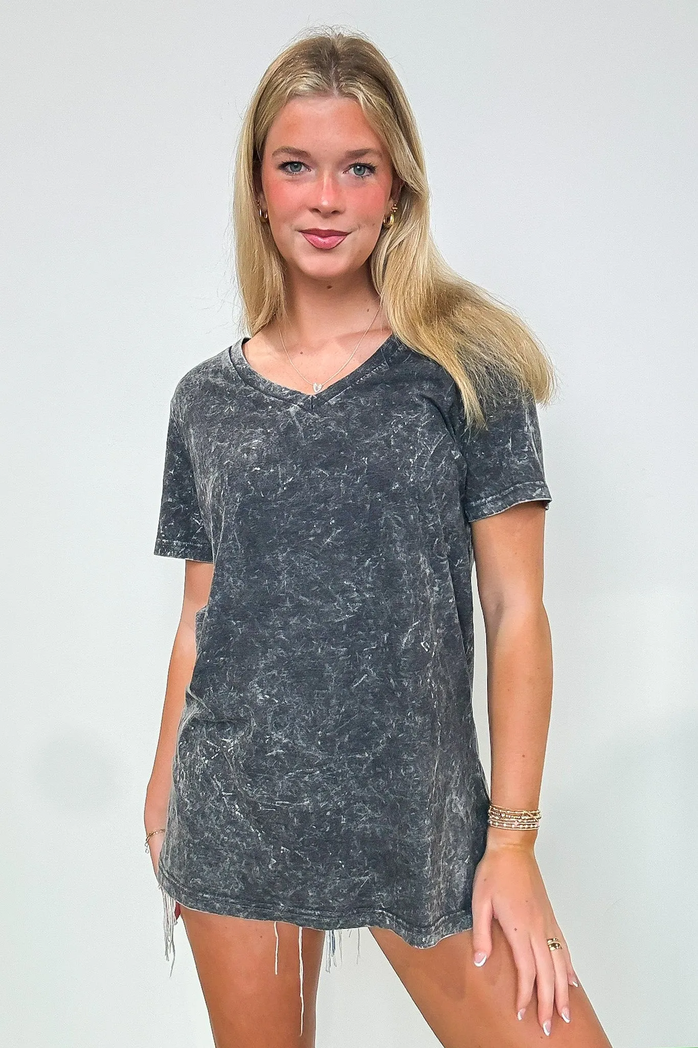 Edge of Casual Boyfriend Fit V-Neck Mineral Wash Tee