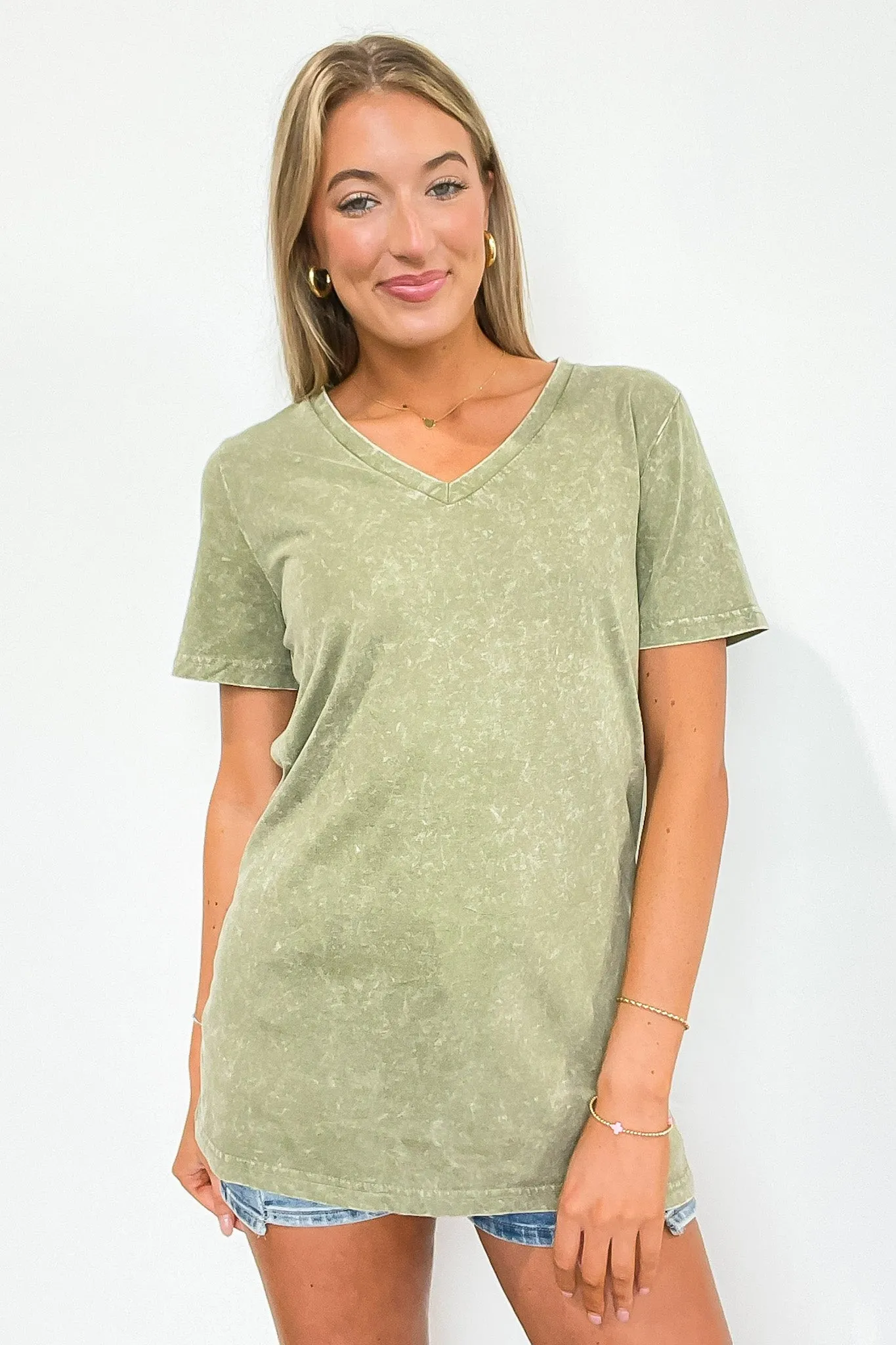 Edge of Casual Boyfriend Fit V-Neck Mineral Wash Tee
