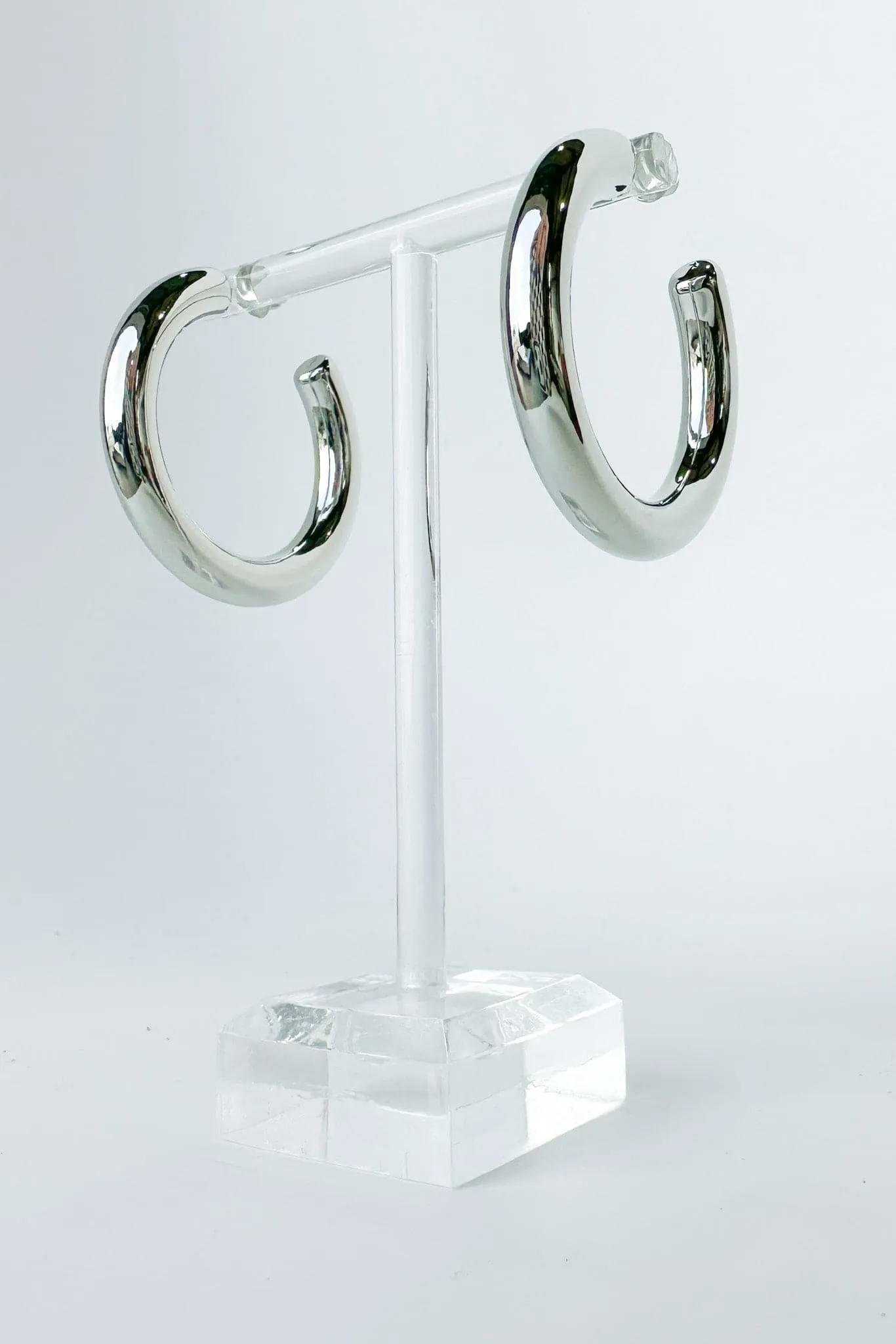 Iconic Entrance Chunky Hoop Earrings - BACK IN STOCK