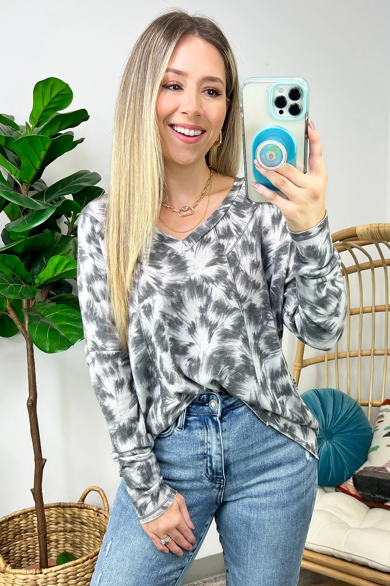 Ideal Style Abstract Brushstrokes V-Neck Top - FINAL SALE