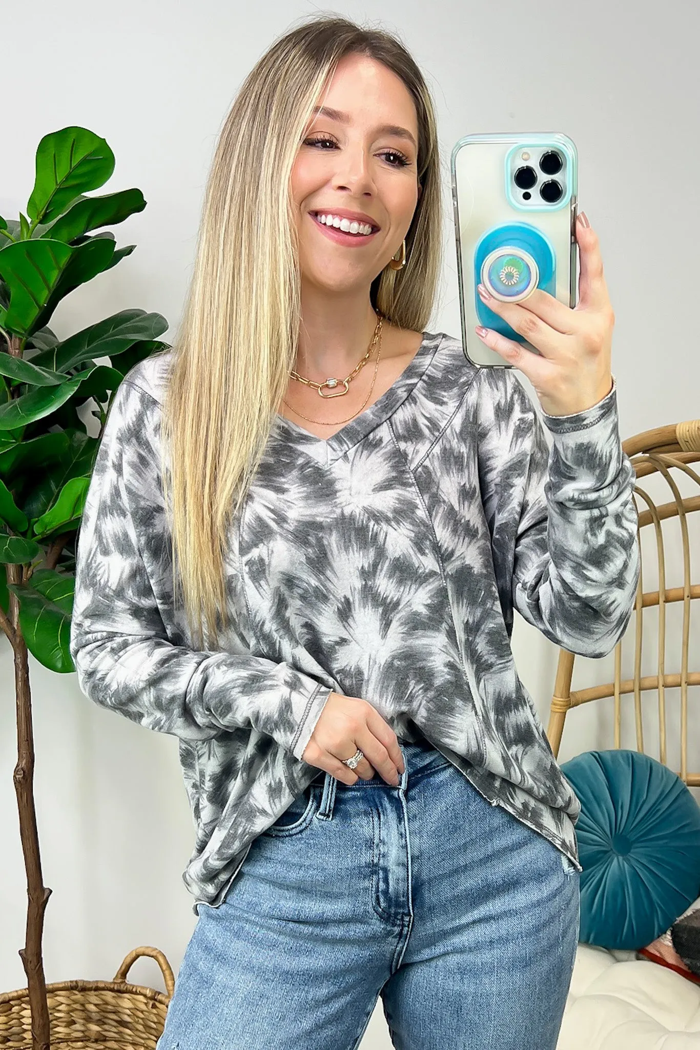 Ideal Style Abstract Brushstrokes V-Neck Top - FINAL SALE