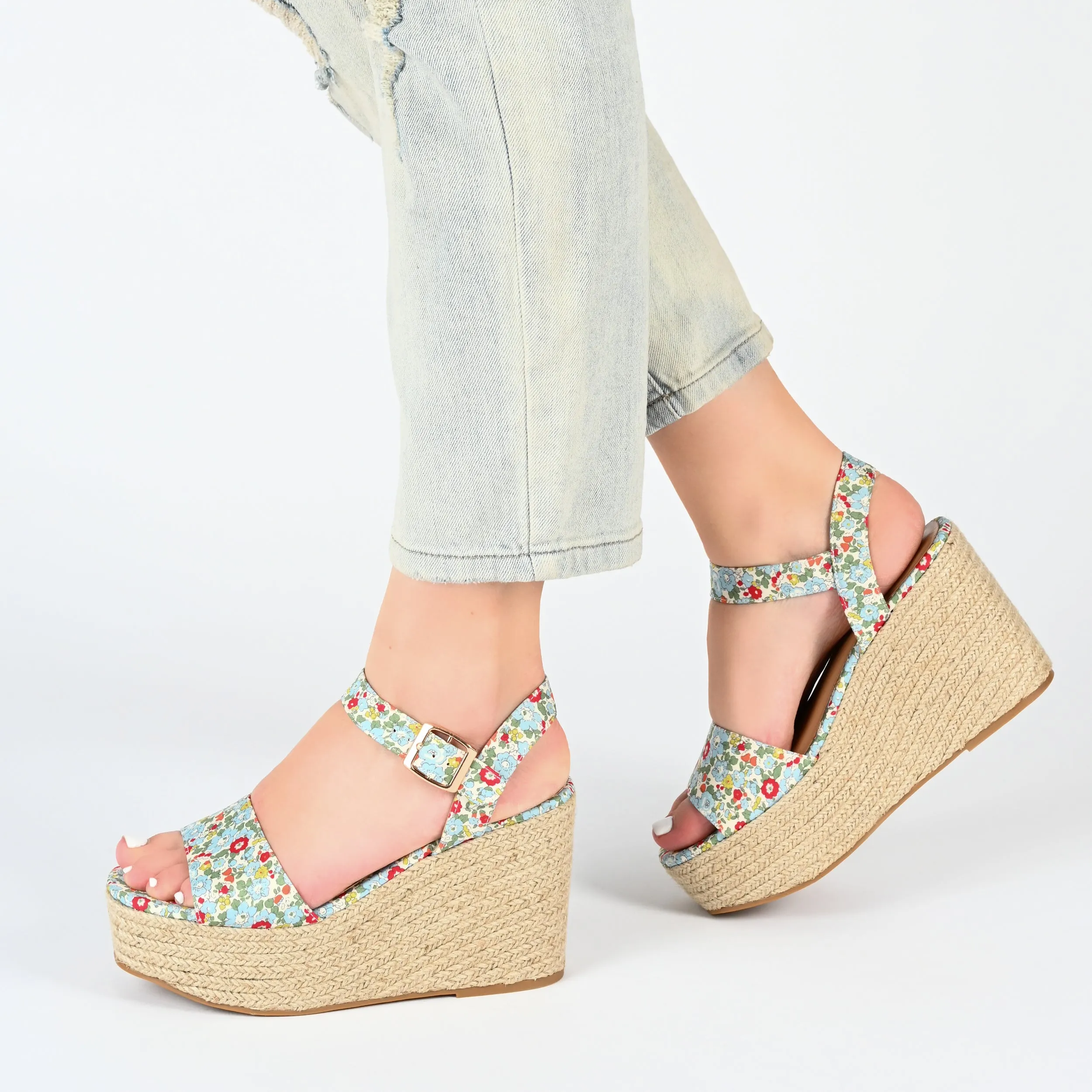 Journee Collection Women's Tru Comfort Foam Pearrl Sandal